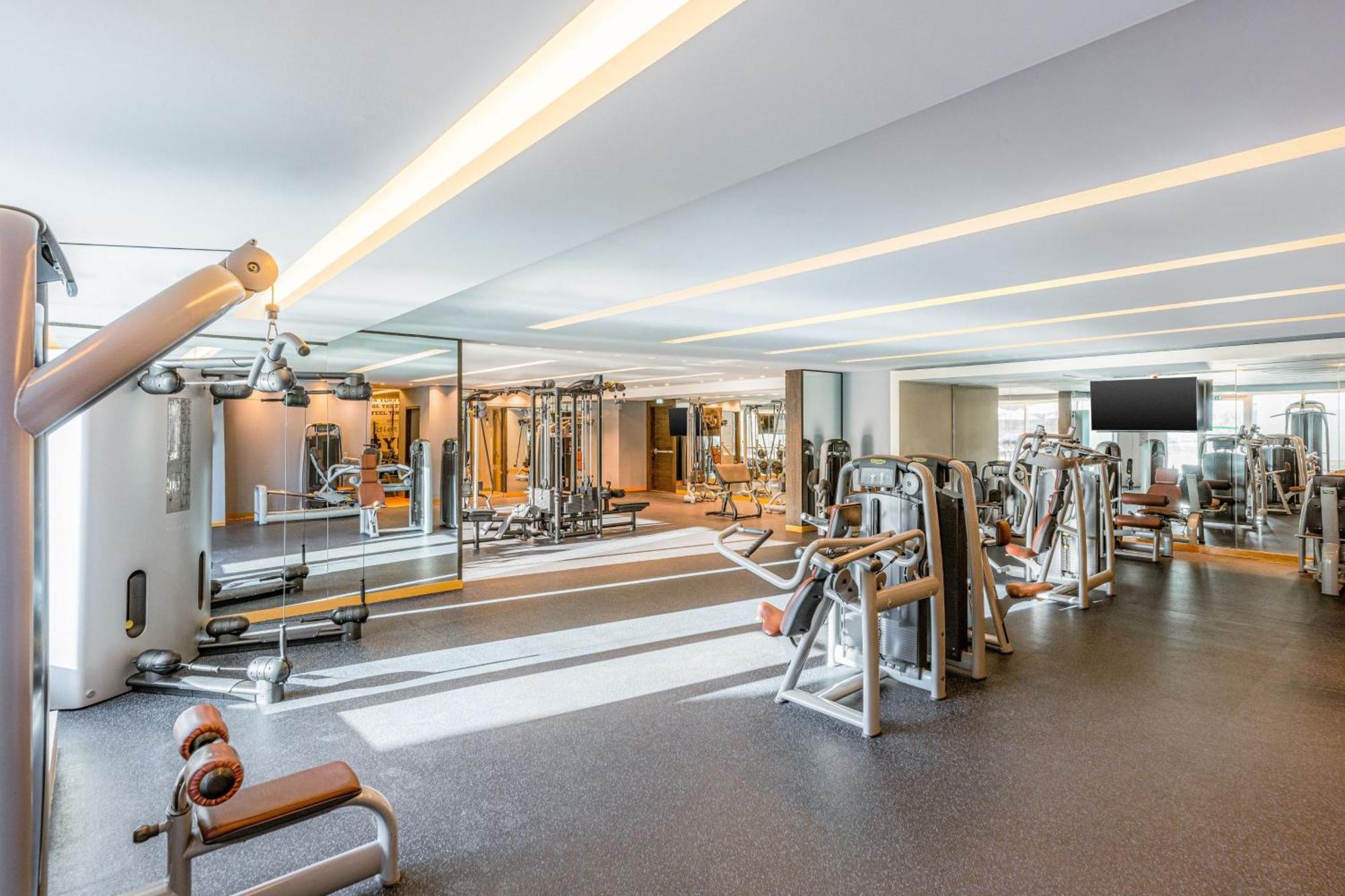 Four Points By Sheraton Al Ain Luaran gambar The gym at the hotel
